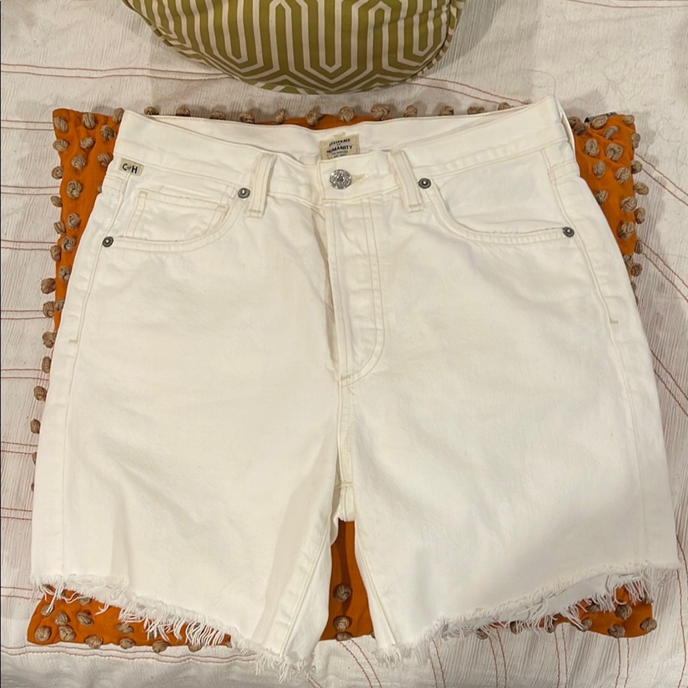 Citizens of Humanity Bailey Loose Fit White Jean Shorts Anthropologie Size 25